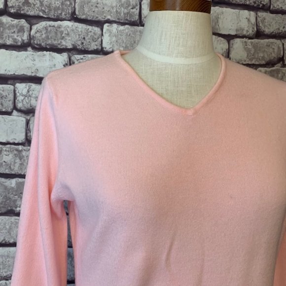 Croft & Barrow Pink V-Neck Sweater Size M - Picture 2 of 9